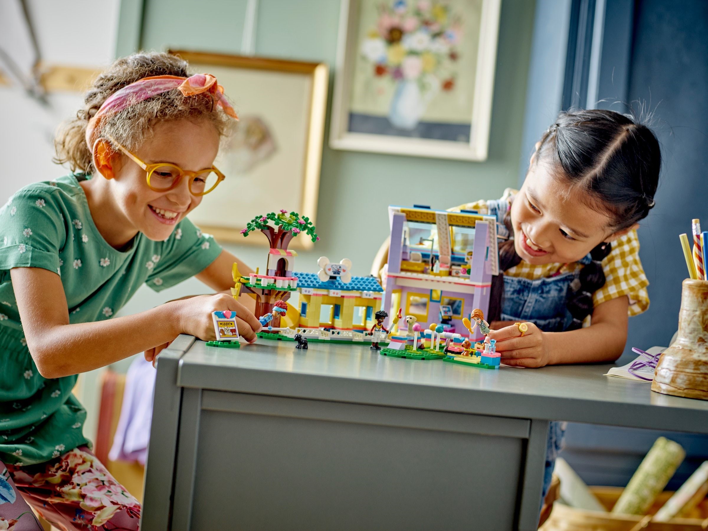 Конструктор LEGO Friends 41727 617 дет. - фото 10