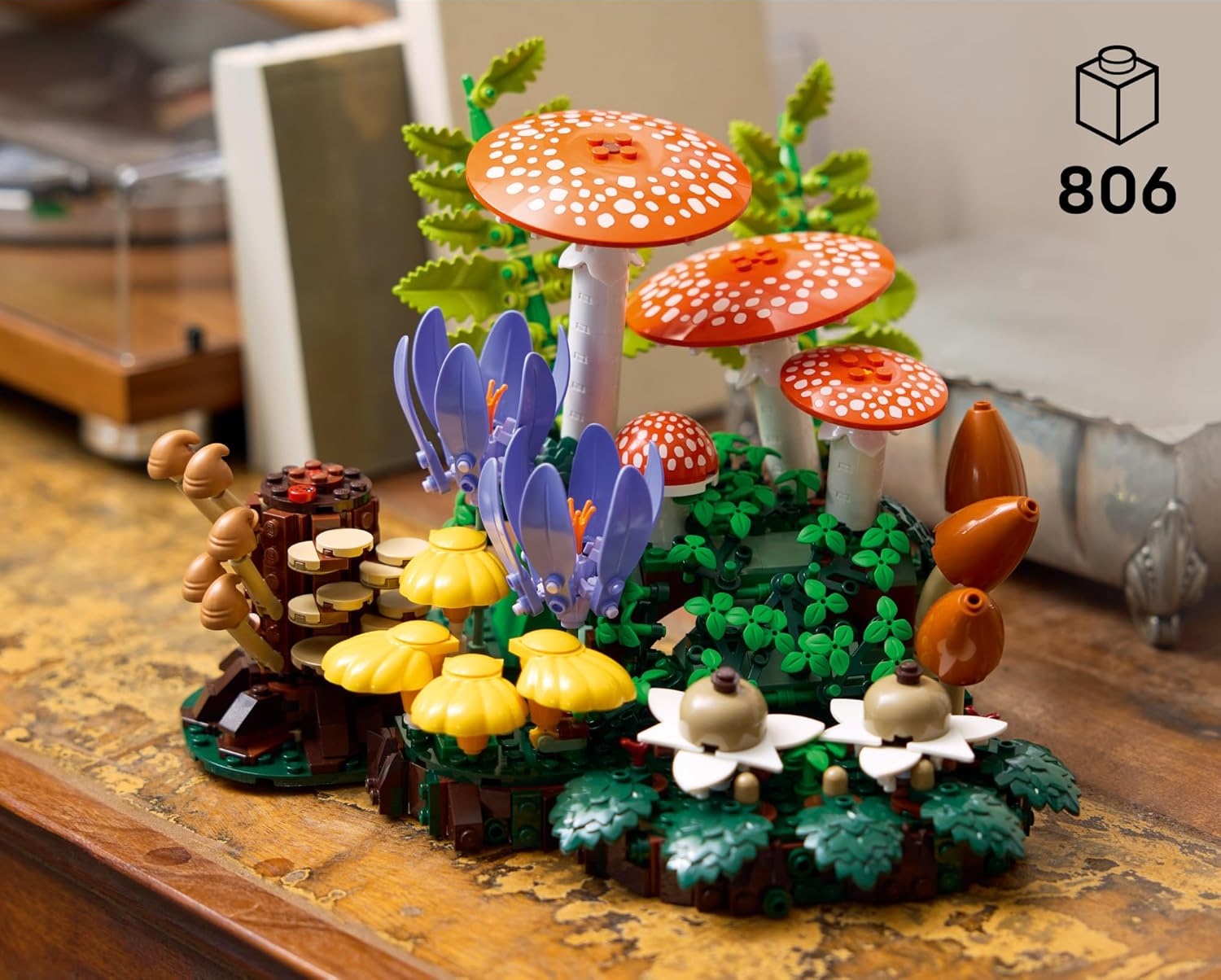 Конструктор LEGO Botanicals Лесные грибы 806 дет. - фото 2