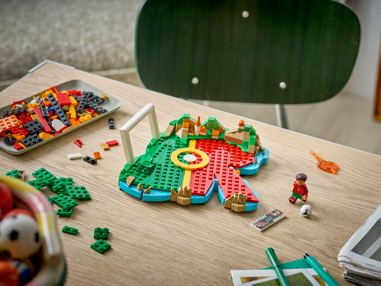 Конструктор LEGO Editions Диорама Криштиану Роналду 490 дет. - фото 11