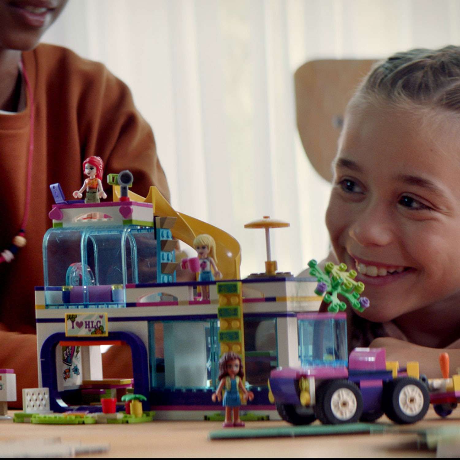 Конструктор LEGO Friends Автобус для друзей блочный - фото 21
