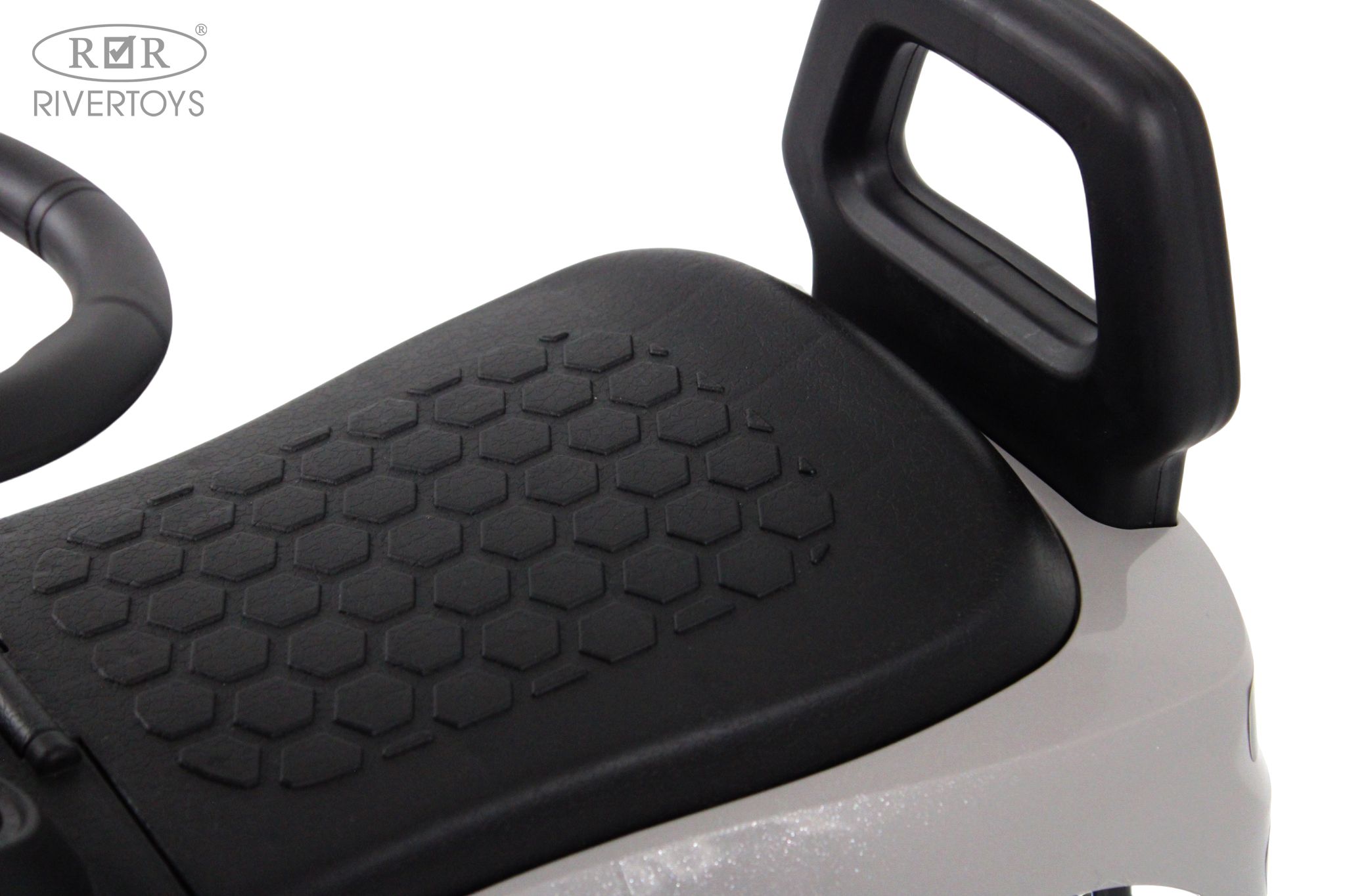 Каталка RIVERTOYS Z004ZZ-M-GREY серый - фото 4