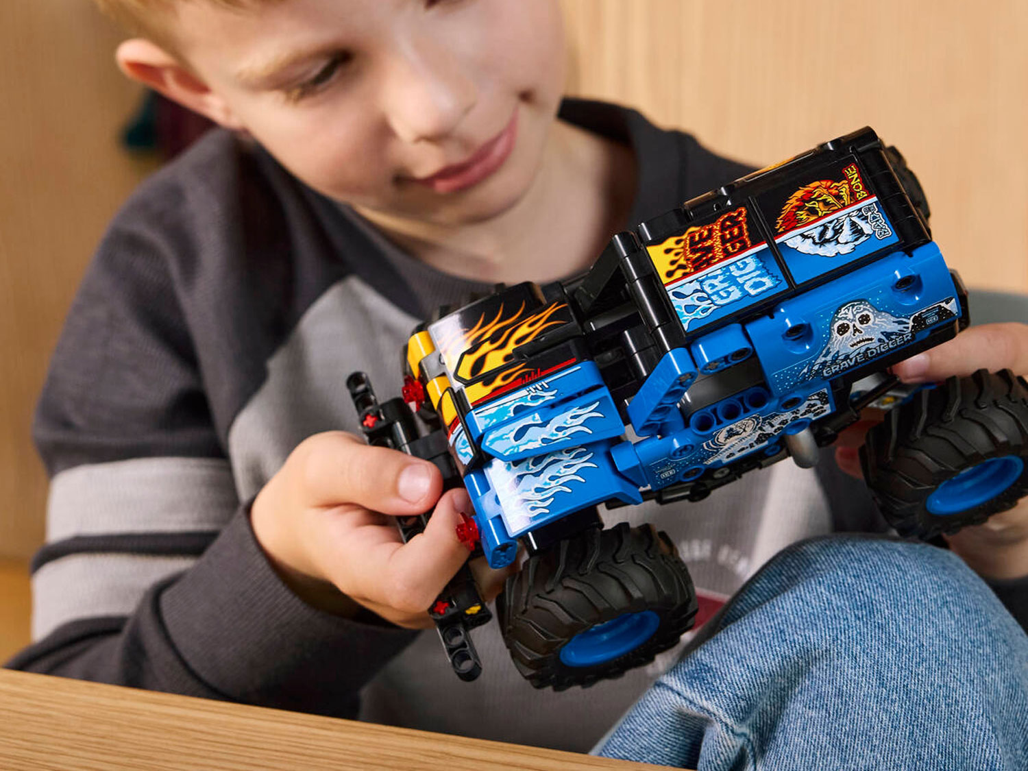 Конструктор LEGO Technic Monster Jam 263 дет. - фото 11