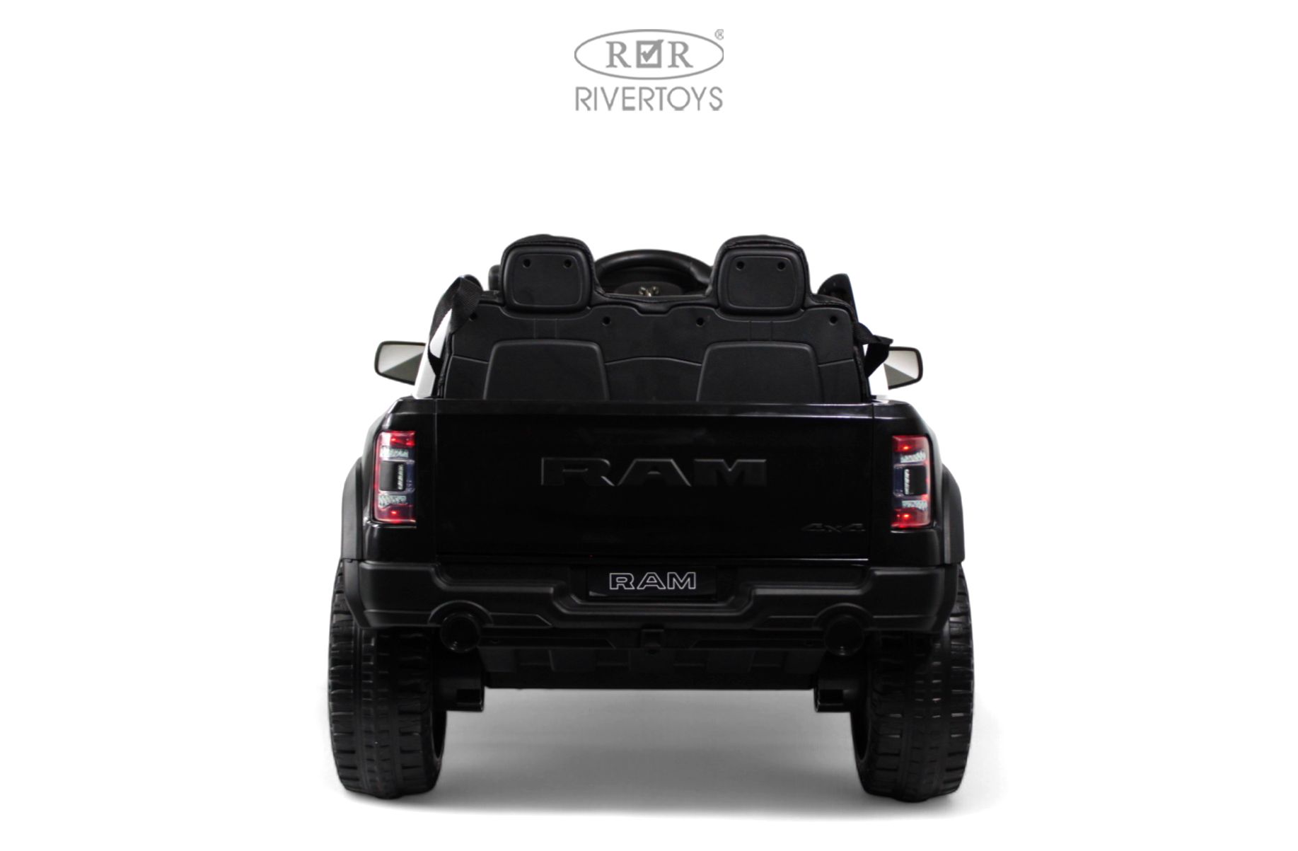 Электромобиль RIVERTOYS O111OO-RAM-BLACK С пультом ДУ - фото 7