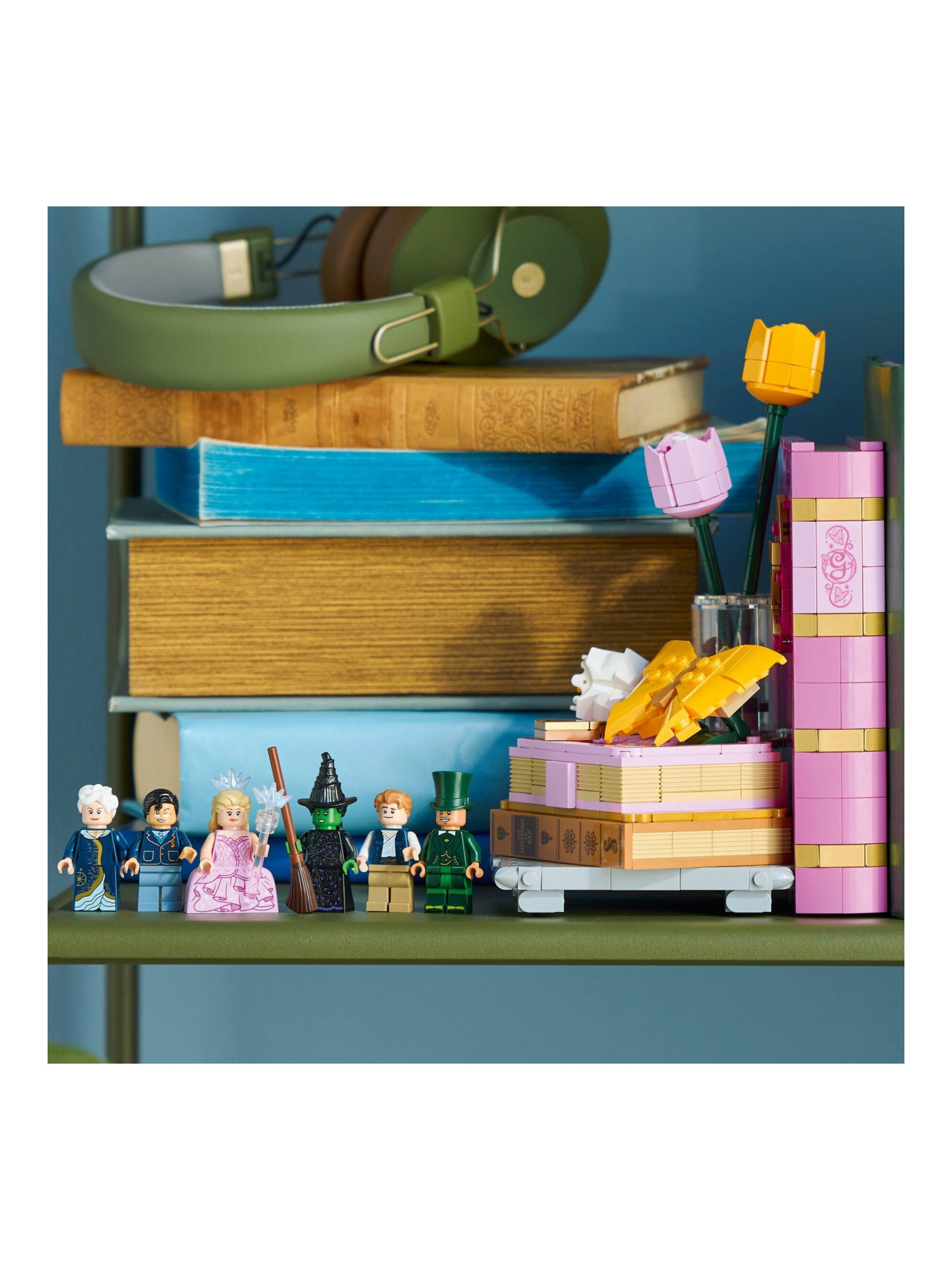 Конструктор LEGO Подставки для книг 1327 дет. - фото 8