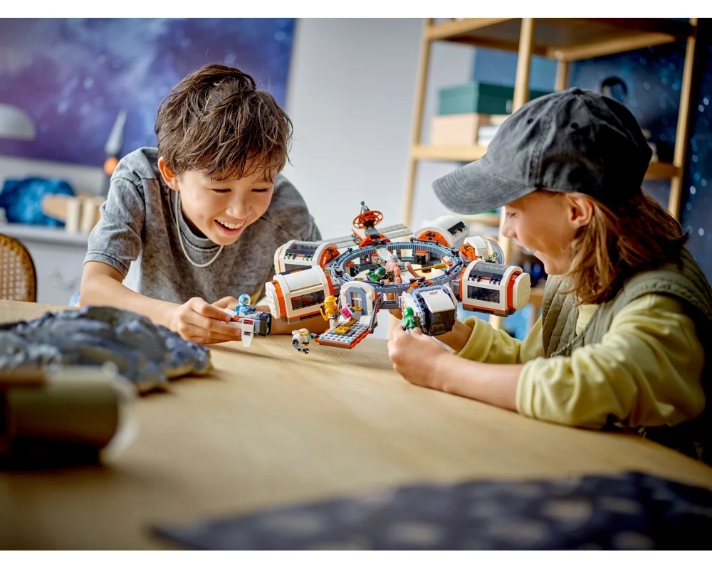 Конструктор LEGO City 60433 1048 дет. - фото 12
