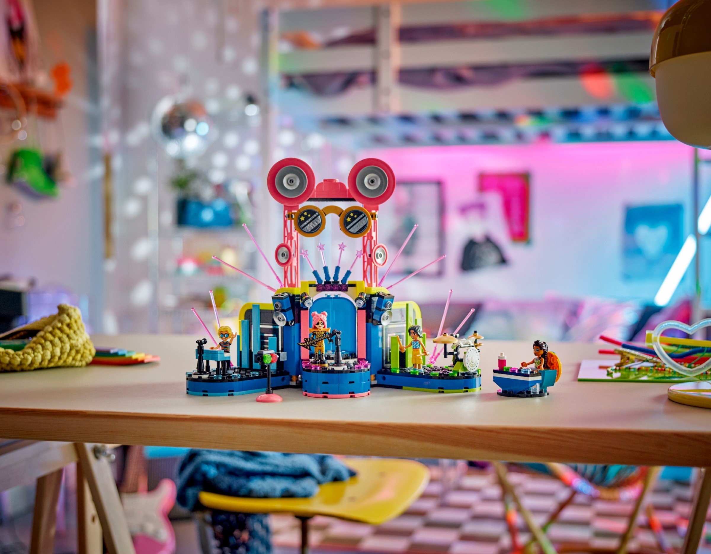 Конструктор LEGO Friends 42616 669 дет. - фото 6