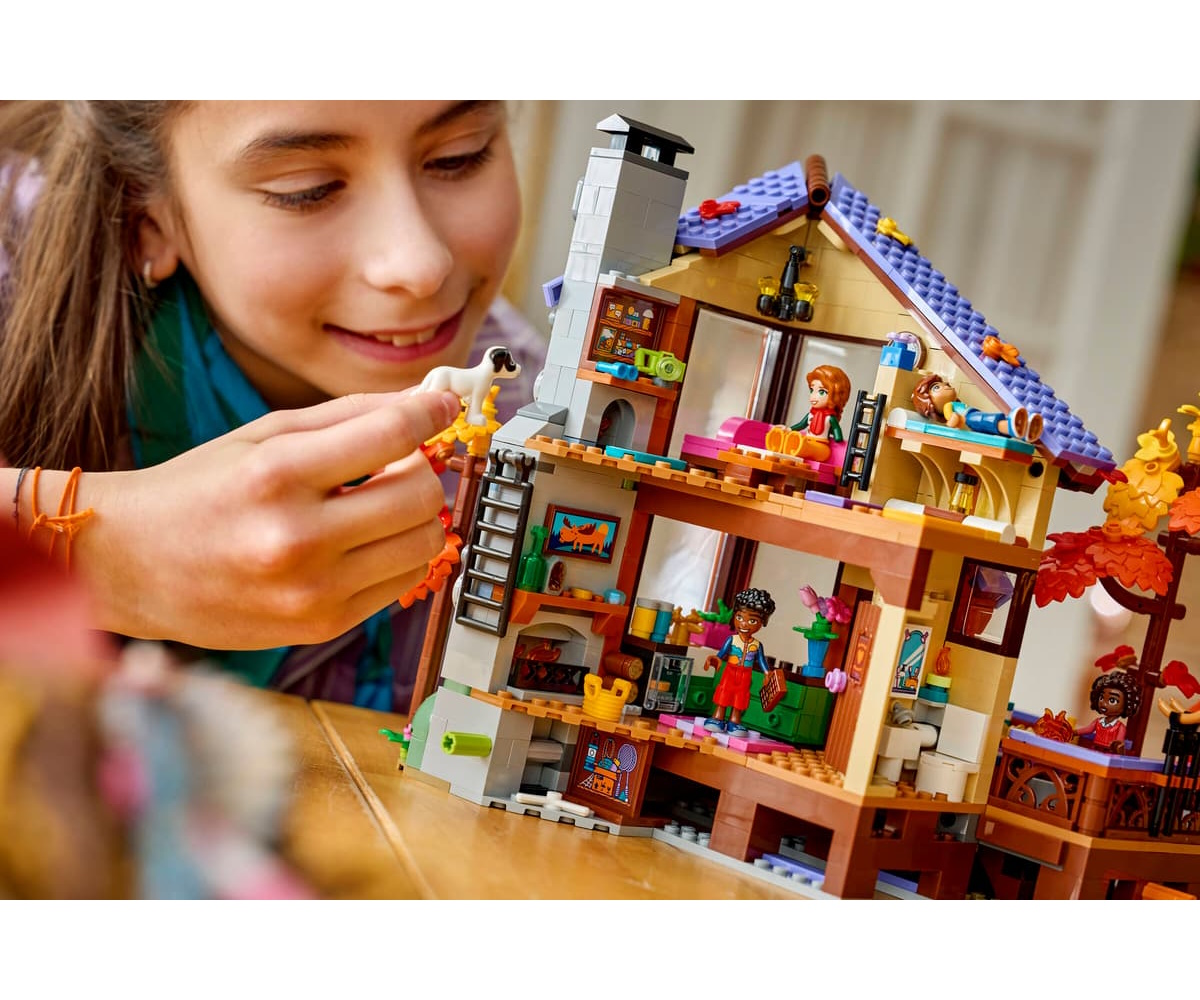 Конструктор LEGO Friends Уютная лесная хижина осенью 1229 дет. - фото 16