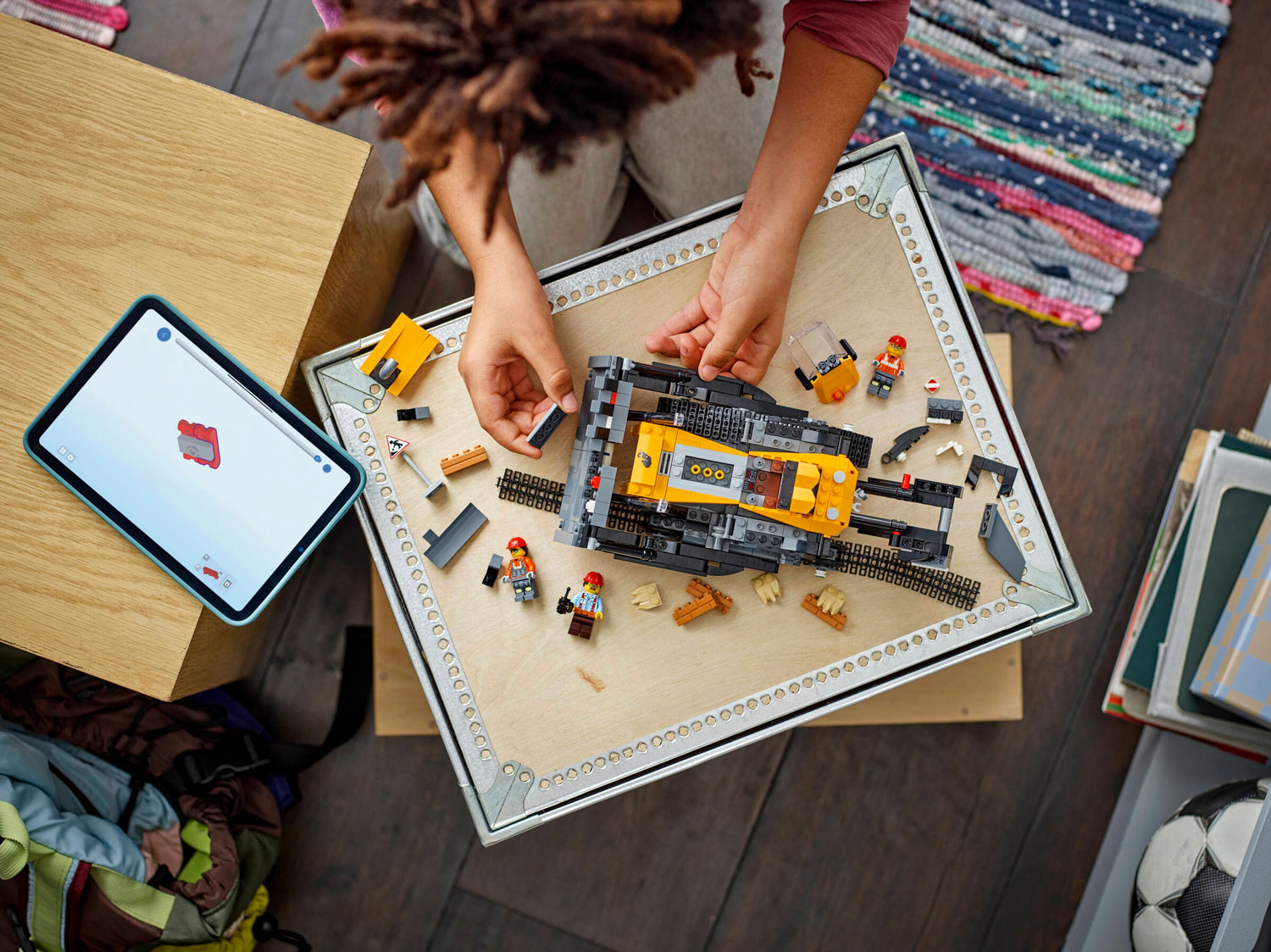 Конструктор LEGO City Желтый бульдозер 682 дет. - фото 11