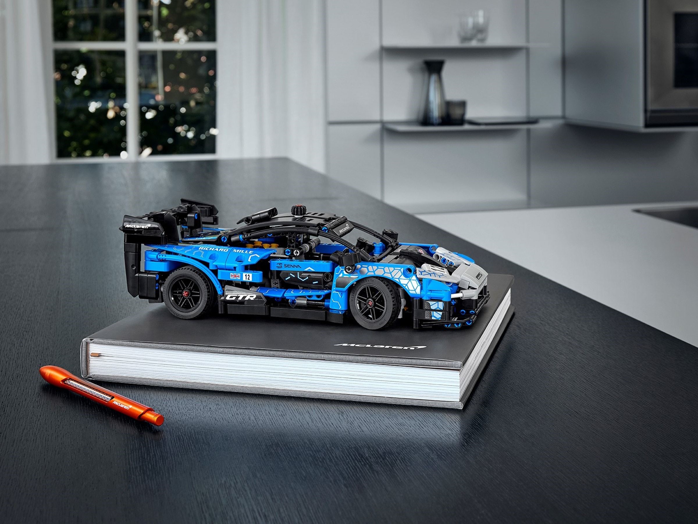 Конструктор LEGO Technic 42123 830 дет. - фото 6