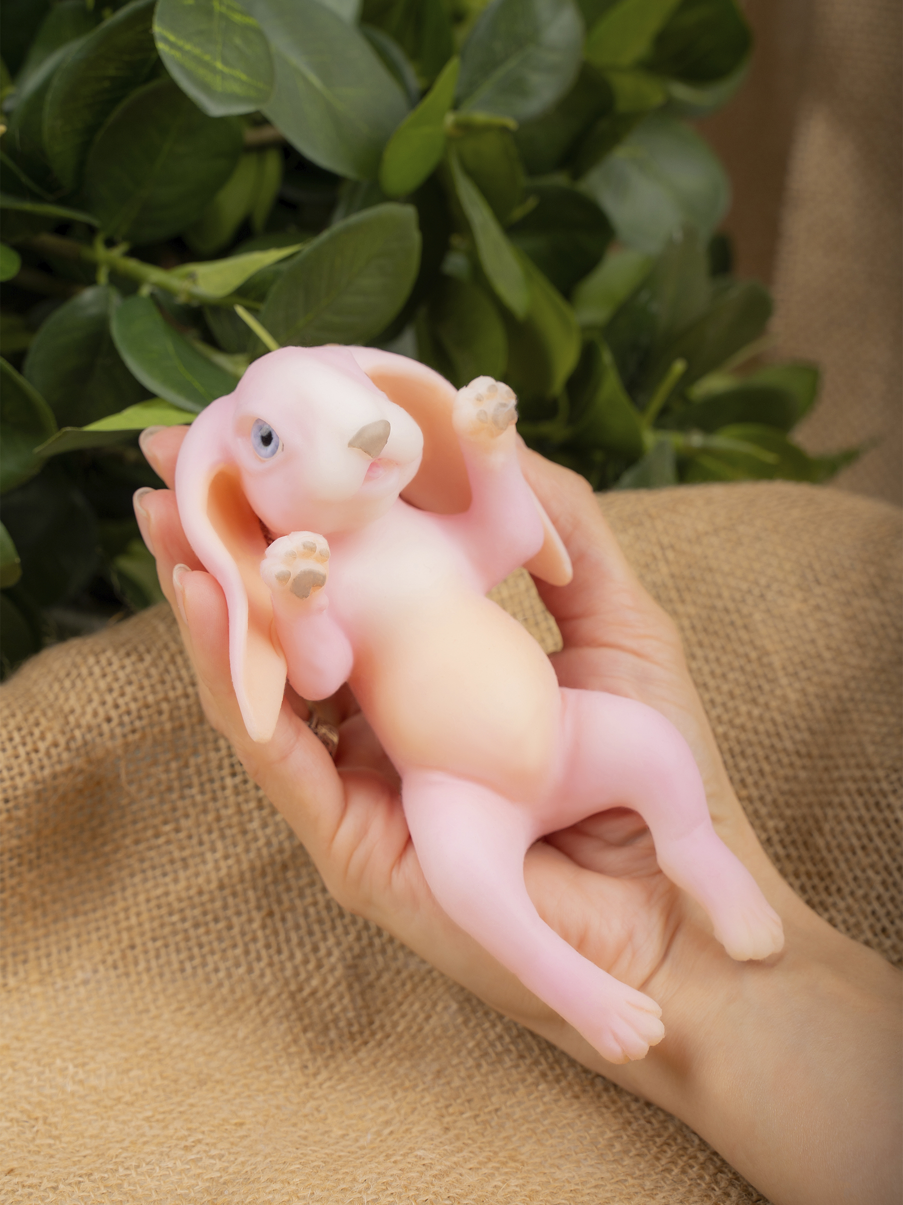 Кукла мини Magic Manufactory Magic history Зайчонок розовый высота 15 см 4631165602295 - фото 17