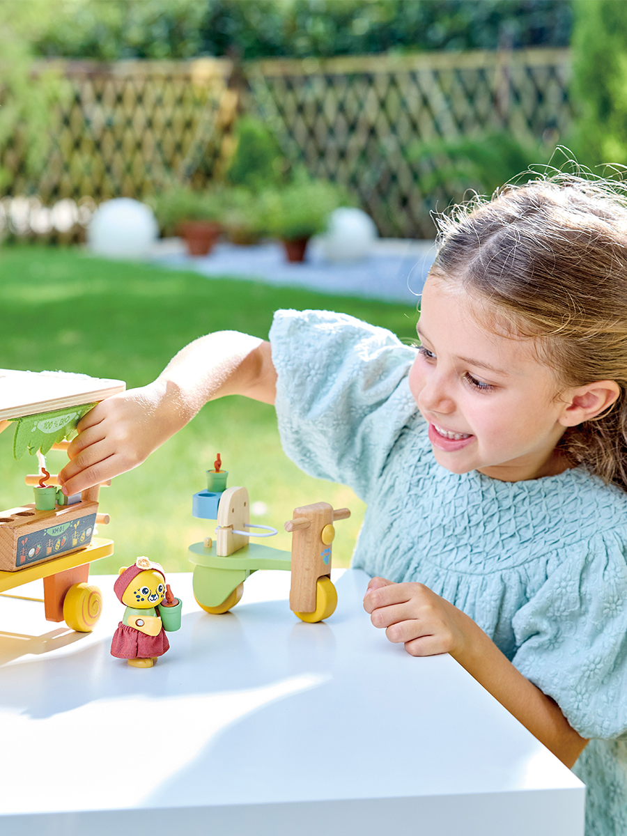 Игровой набор Hape Магазин на колесах - фото 2