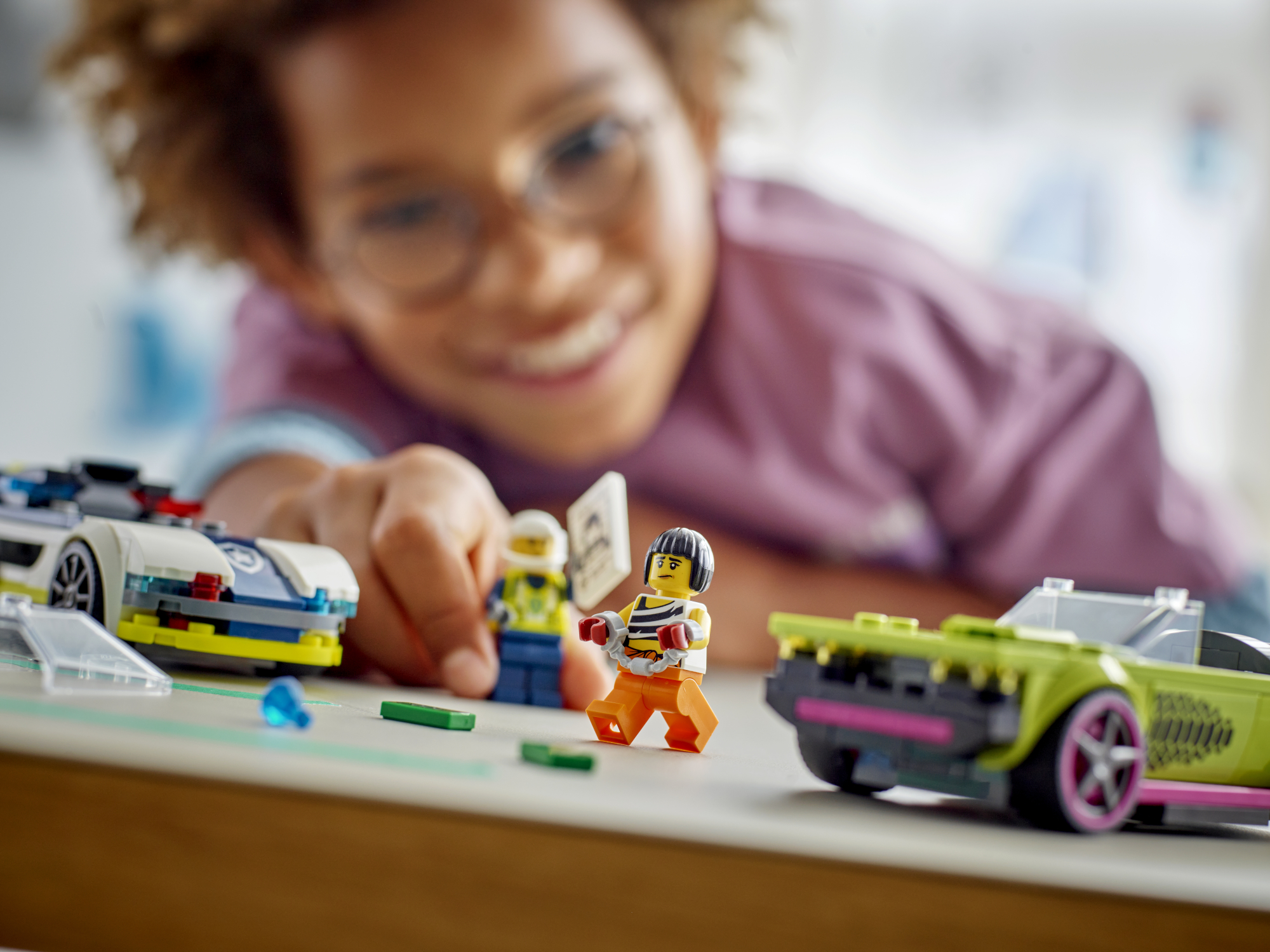 Конструктор LEGO City PoliceCar and MuscleCar Chase блочный - фото 12