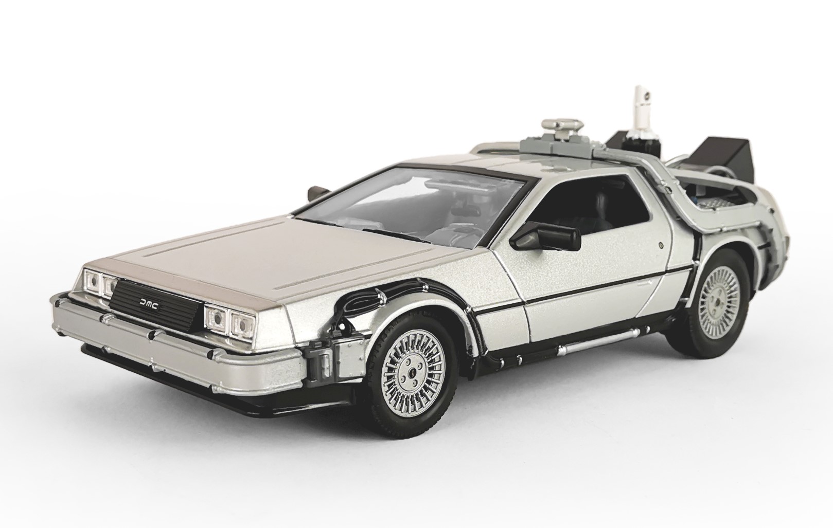 Автомобиль Welly DeLorean 1:24 22441FV-GW - фото 1