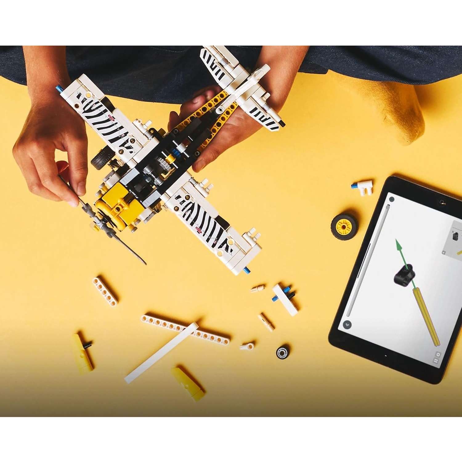 Конструктор LEGO Technic Легкомоторный самолет блочный - фото 6