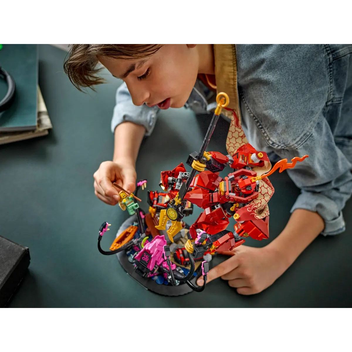 Конструктор LEGO NINJAGO Мех Огненный рыцарь 996 дет. - фото 9