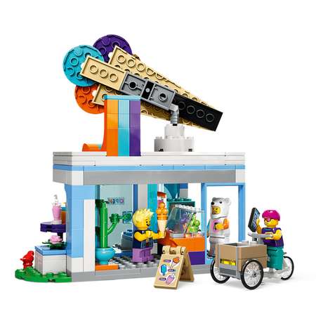 Конструктор LEGO City Магазин мороженого блочный