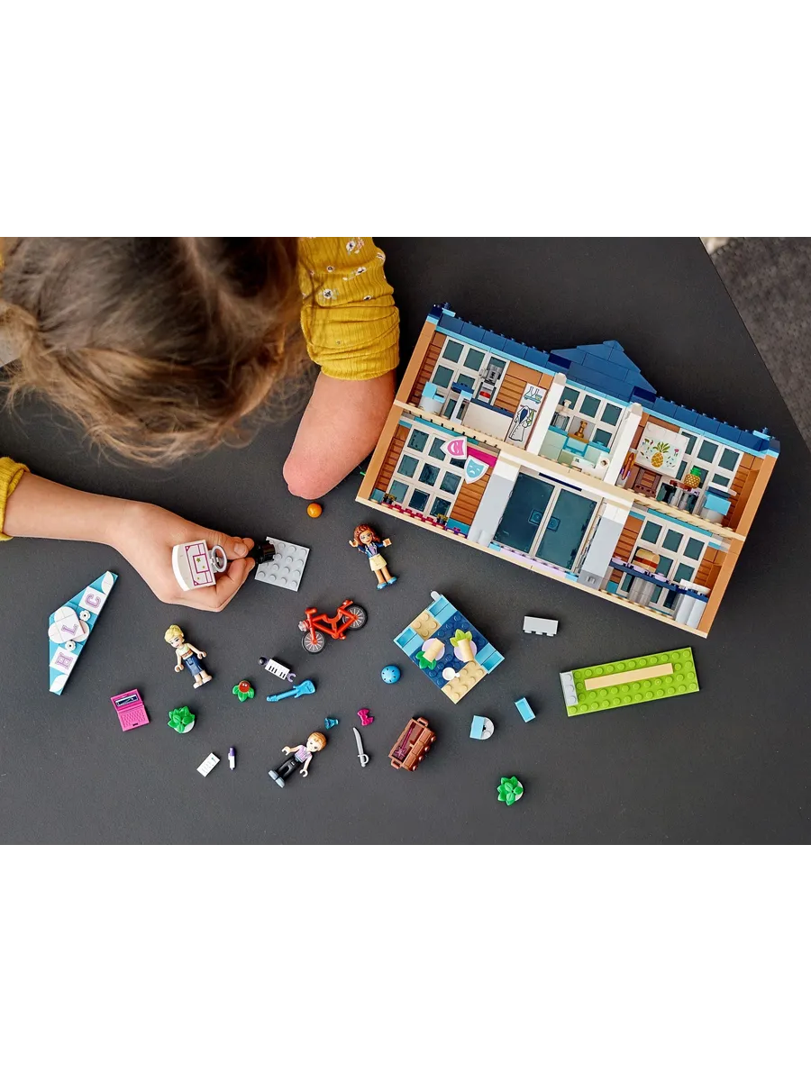 Конструктор LEGO Friends 605 дет. - фото 8