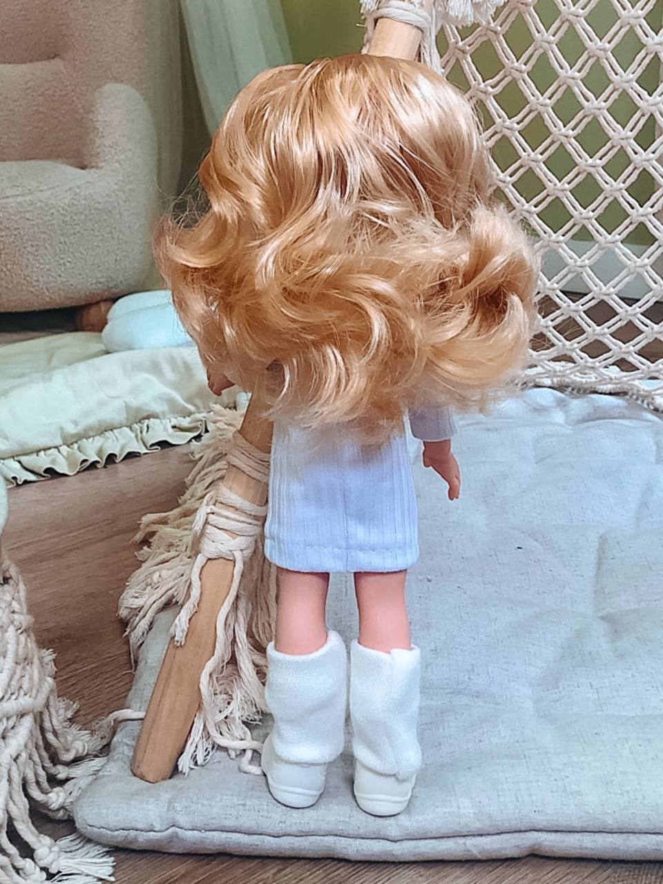 Кукла модельная СТРАНА КУКОЛ Вероника в модной одежде высота 33 см 21-34.1 - фото 5