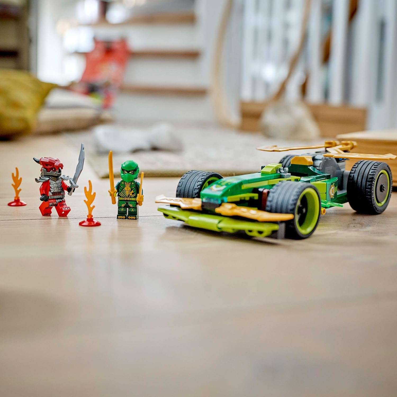 Конструктор LEGO NINJAGO Гоночный автомобиль Ллойда блочный - фото 4