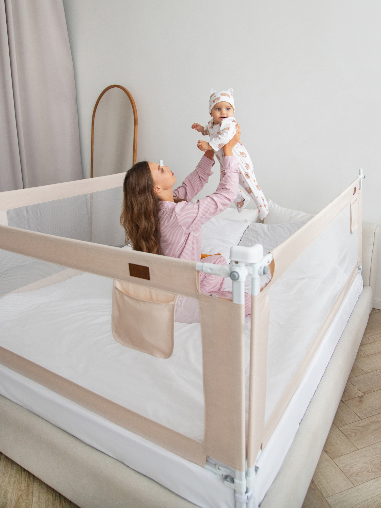 Барьер защитный для кровати Amarobaby Linear бежевый 140 см. - фото 25