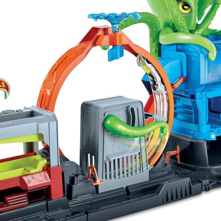 Трек Hot Wheels автомойка с осьминогом