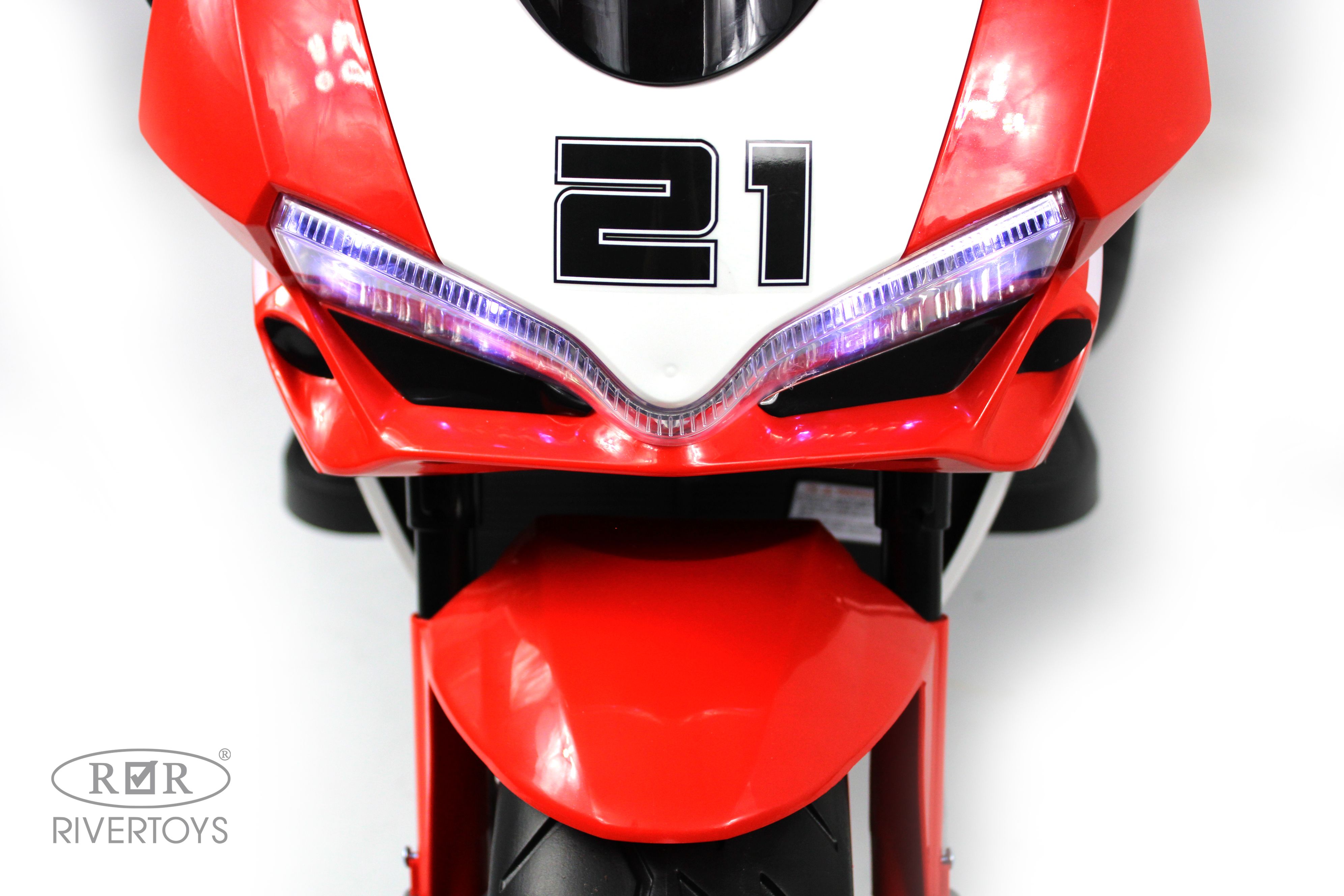 Электромобиль RIVERTOYS C005MC-RED - фото 6