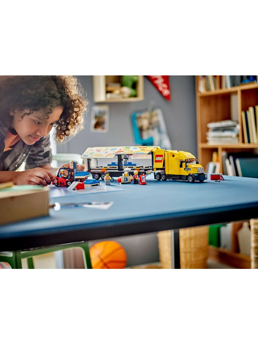 Конструктор LEGO City 1061 дет. - фото 6