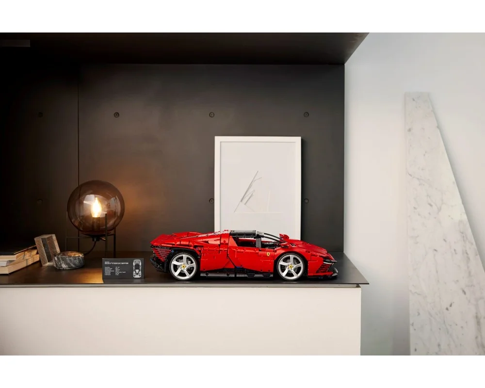 Конструктор LEGO Technic 42143 3778 дет. - фото 1
