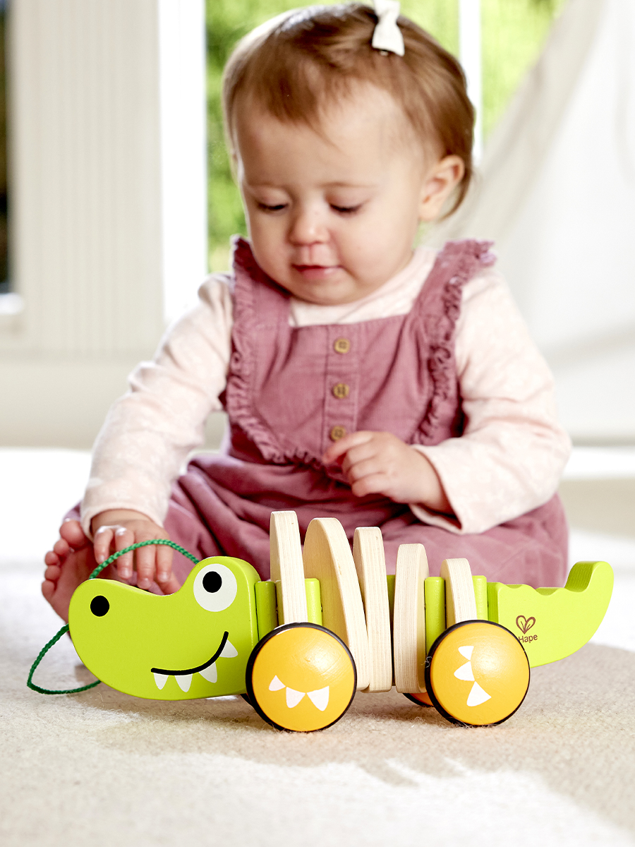 Игрушка Hape каталка Крокодил - фото 1