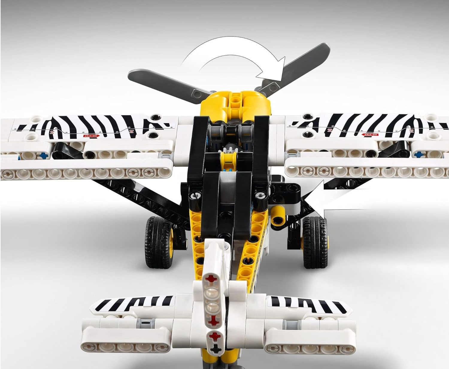 Конструктор LEGO Technic Легкомоторный самолет 333 дет. - фото 3