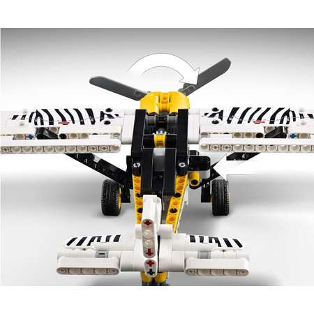 Конструктор LEGO Technic Легкомоторный самолет блочный