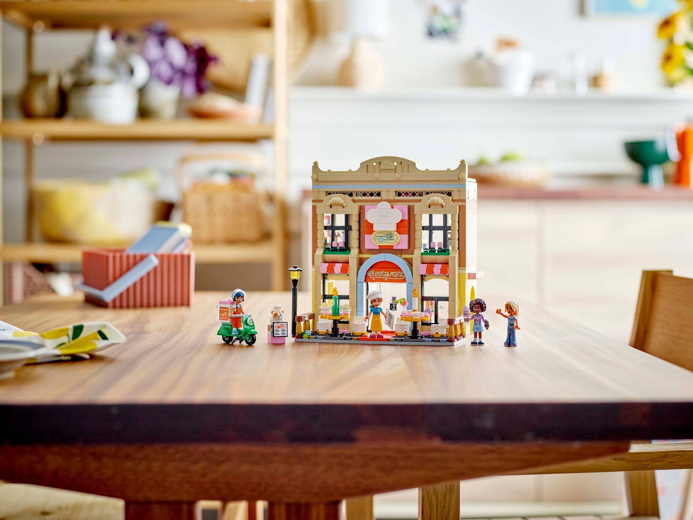 Конструктор LEGO Friends 42655 896 дет. - фото 5