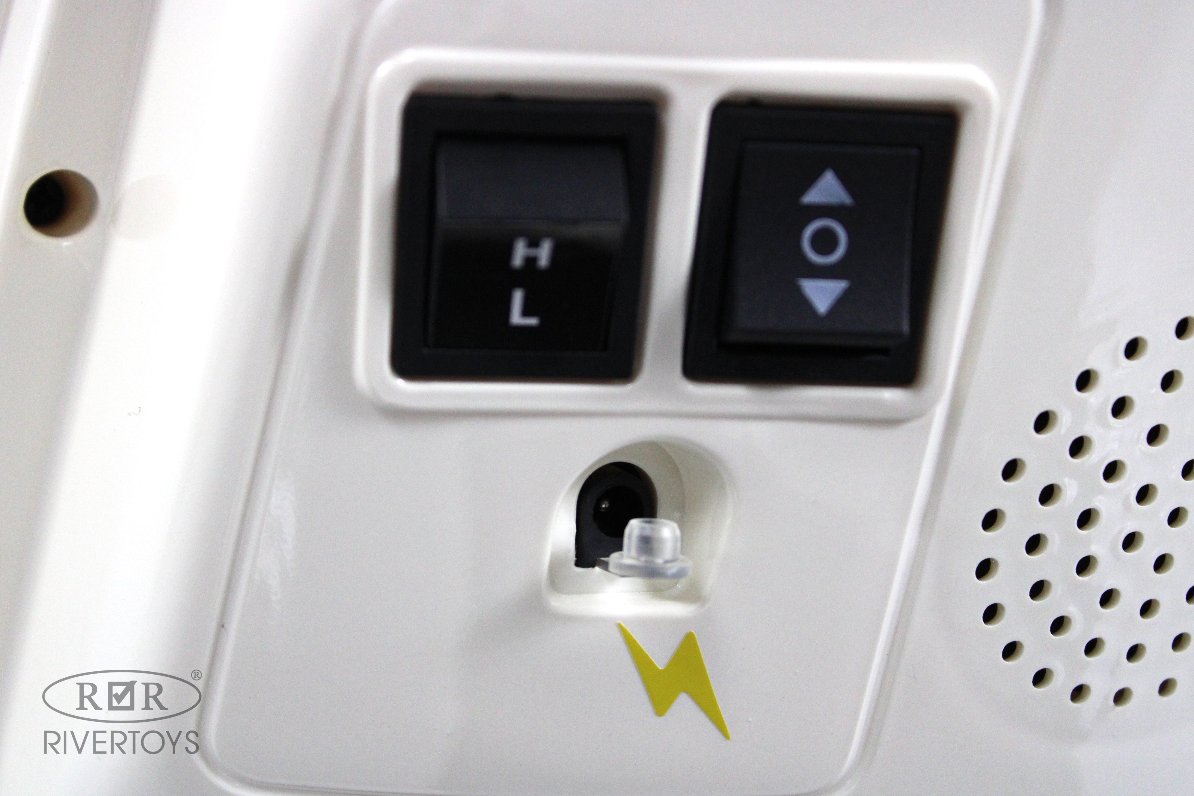 Электромобиль RIVERTOYS Z555ZZ-BEIGE - фото 16