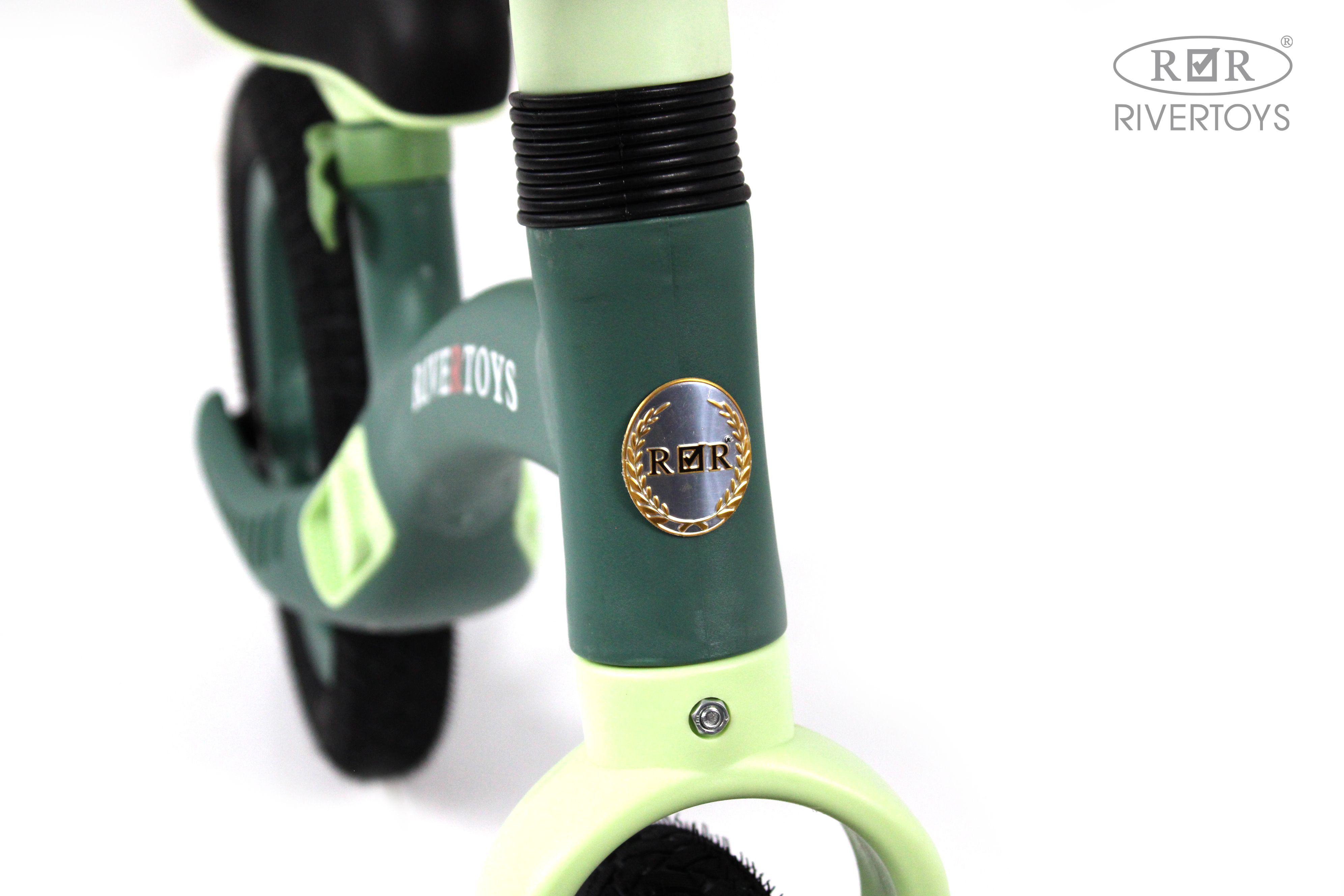 Двухколесный беговел RIVERTOYS 12 дюймов - фото 18