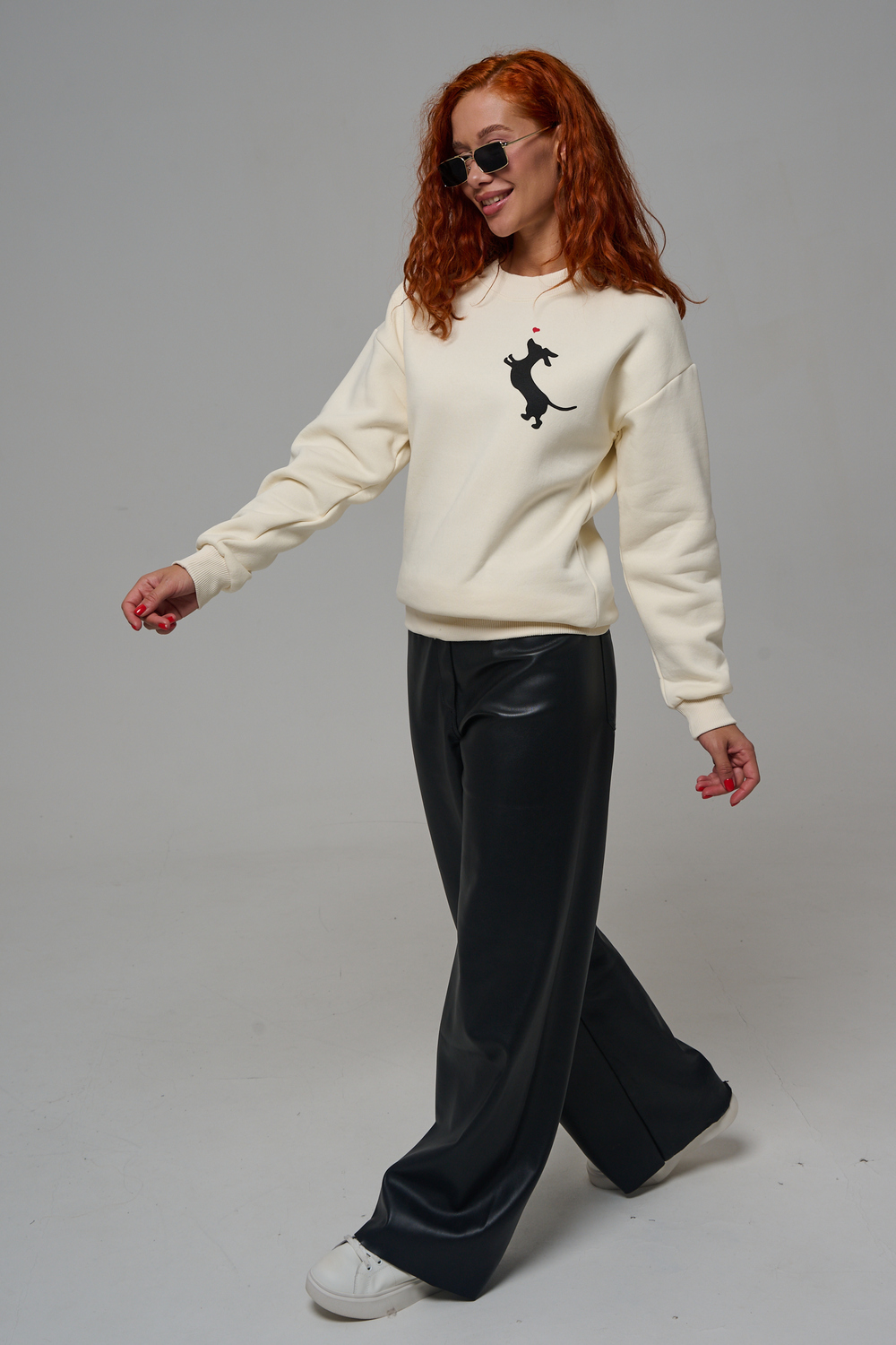 Свитшот Натали Суслова 8576 молочный+собачка с сердцем - фото 7