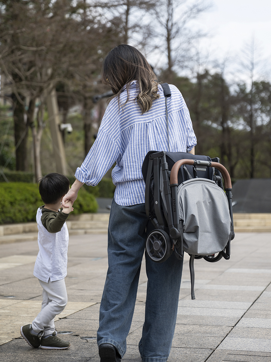 Коляска прогулочная UPPAbaby Minu V3 серый - фото 17