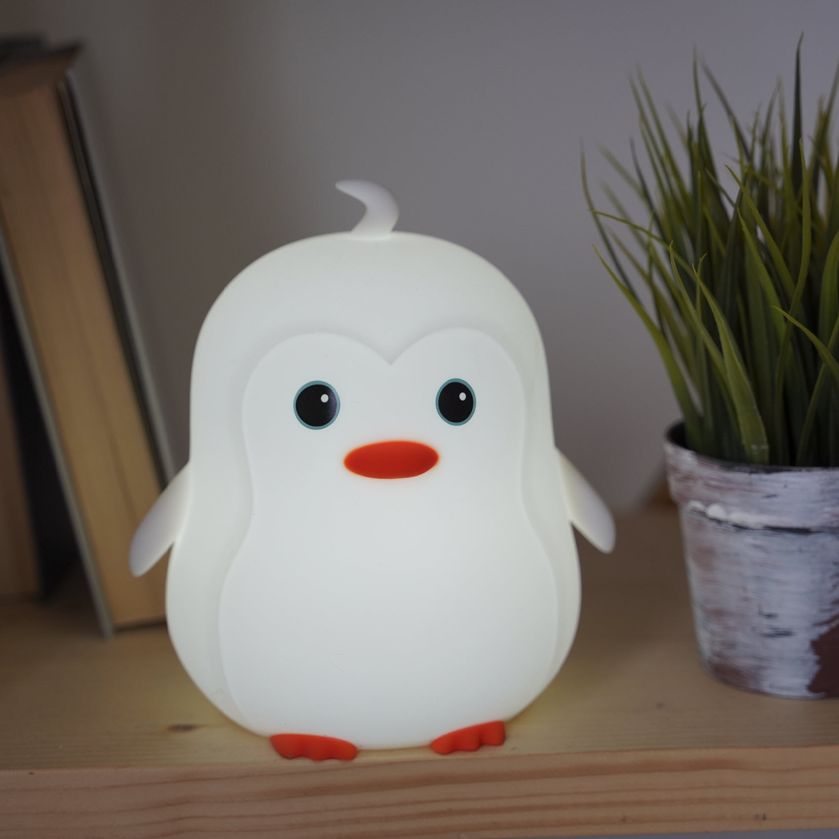 Игрушка ночник LampStory Пингвин - фото 3