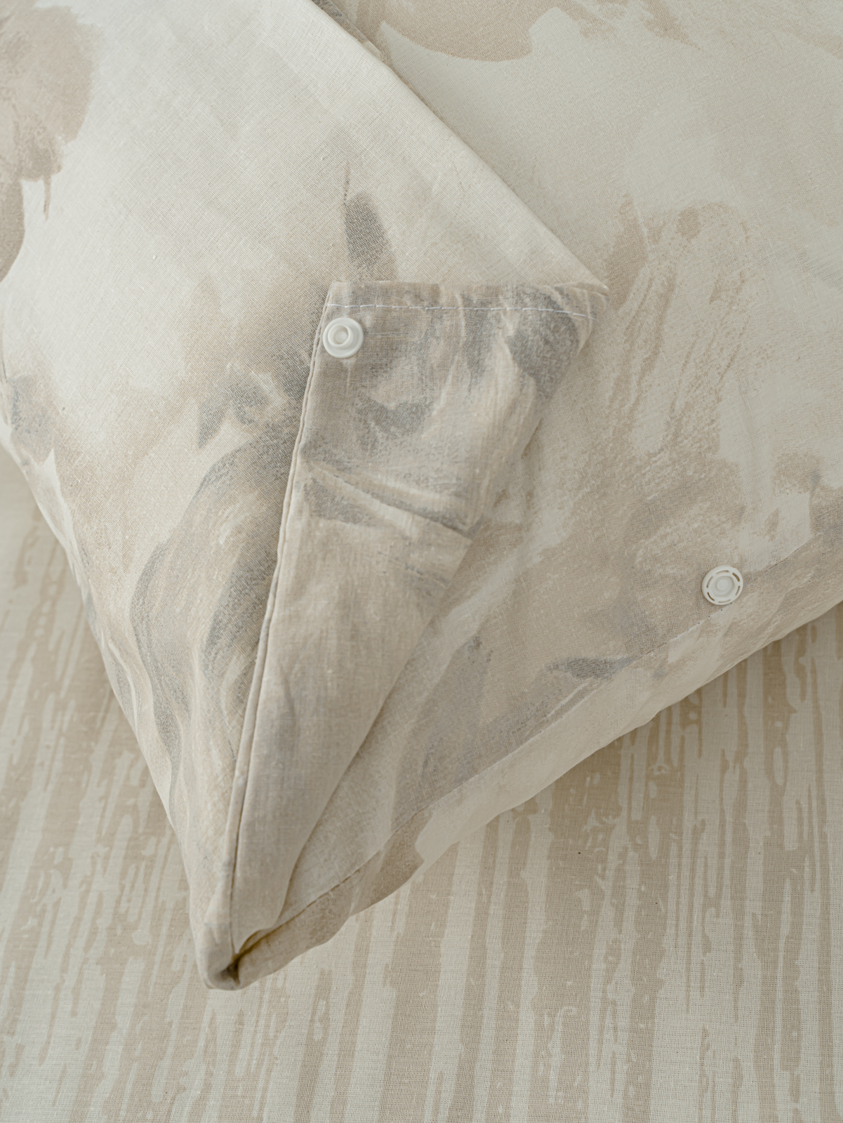 Комплект постельного белья LOVEBERRY Монохромные цветы двуспальный 4 предм. - фото 11