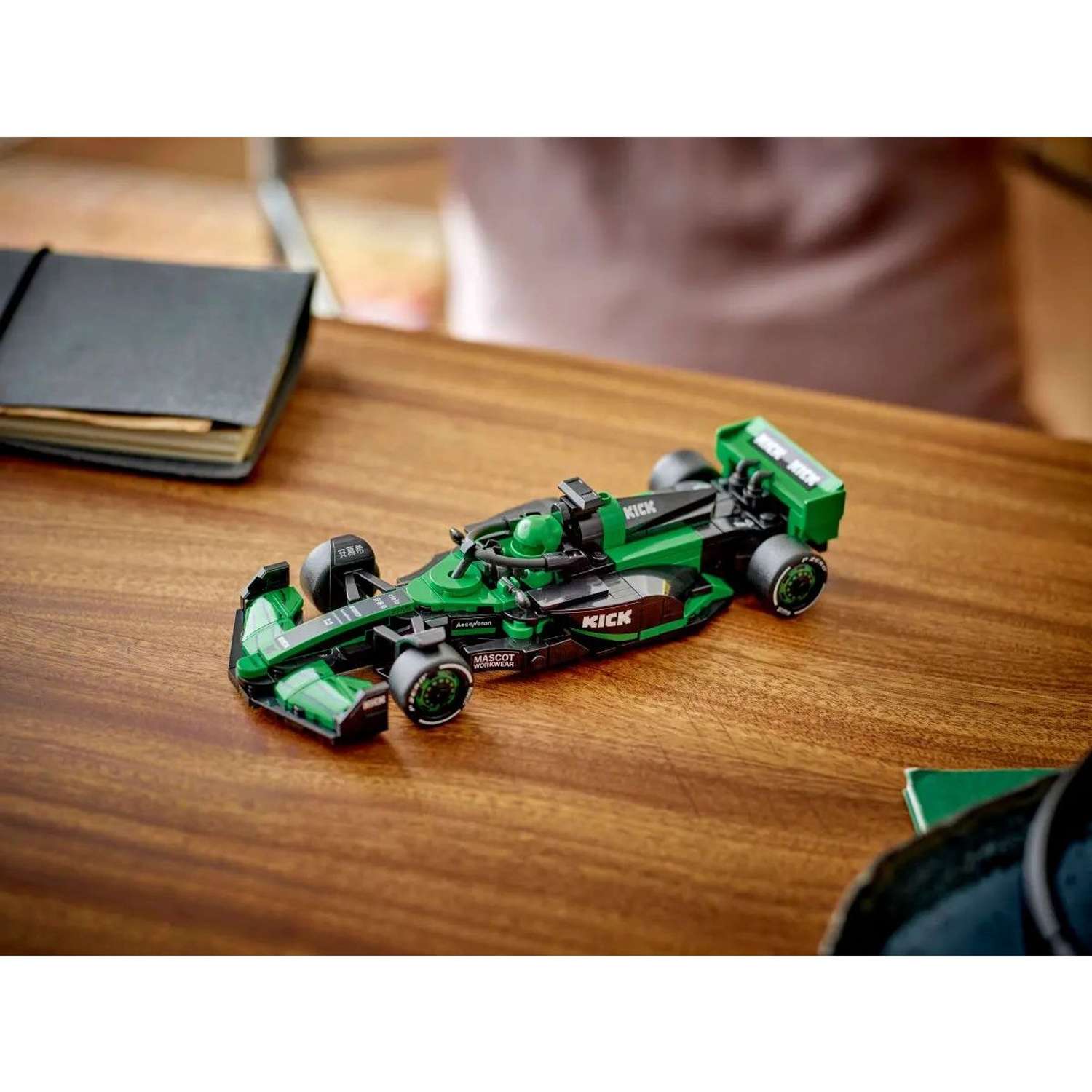 Конструктор LEGO Speed Champions Команда Кик Заубер блочный - фото 10