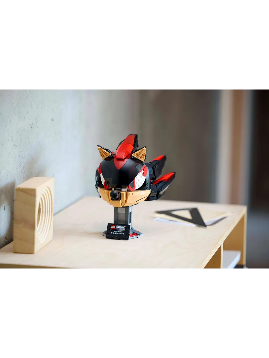 Конструктор LEGO Sonic the Hedgehog голова Соника Тень 720 дет. - фото 4