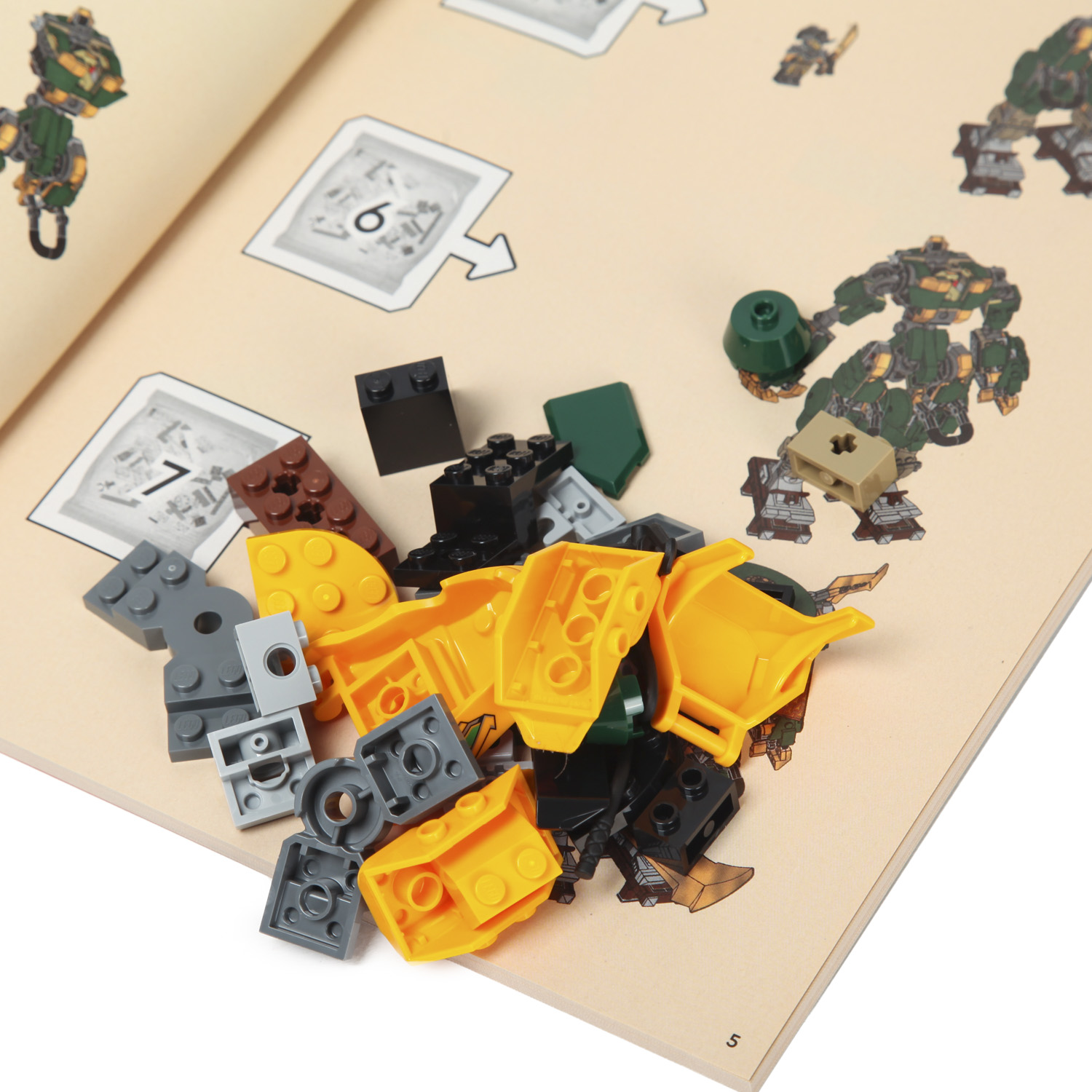 Конструктор LEGO NINJAGO Lloyd Arin Ninja Team Mechs 764 дет. - фото 11