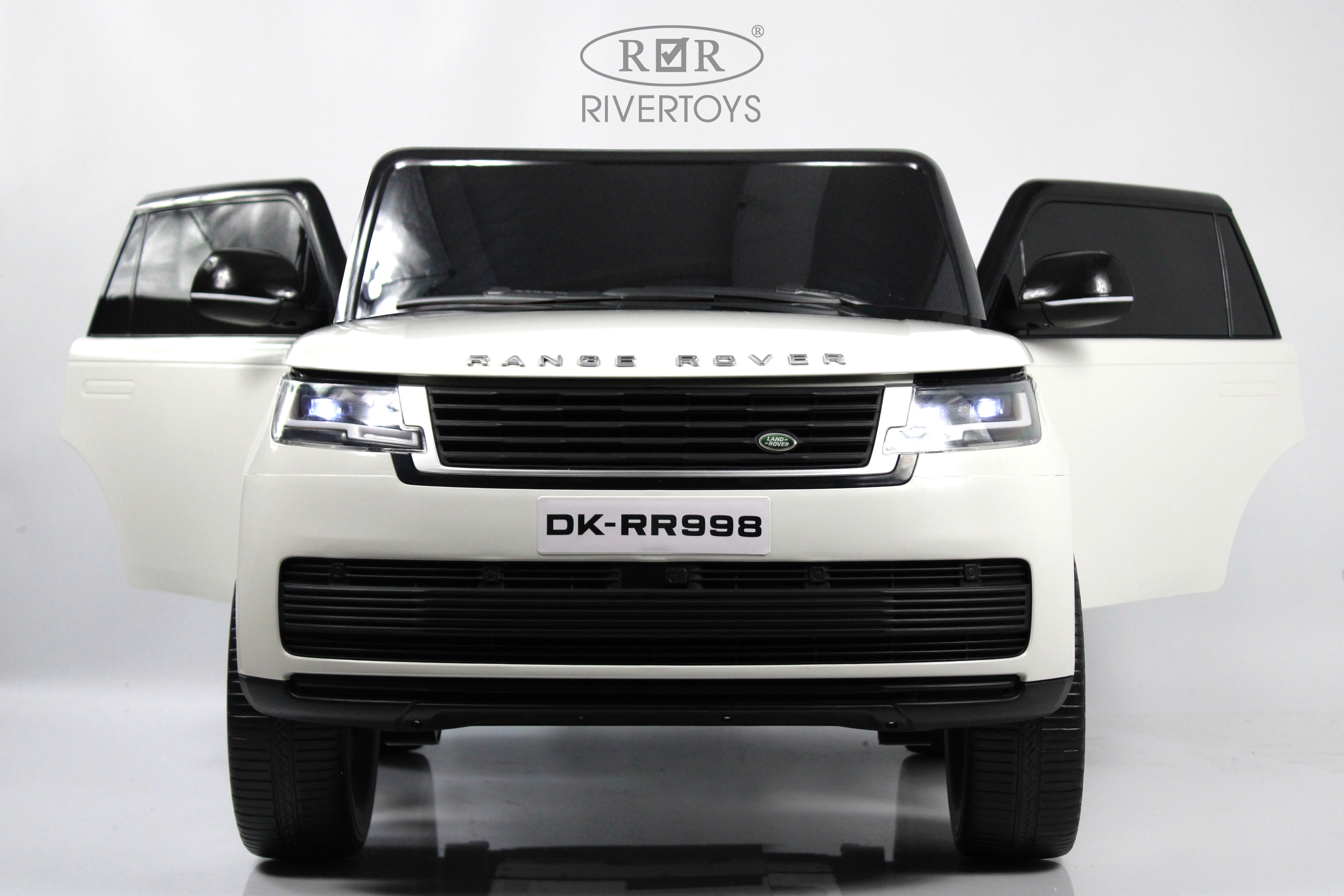 Электромобиль RIVERTOYS Y999YY-WHITE С пультом ДУ - фото 12