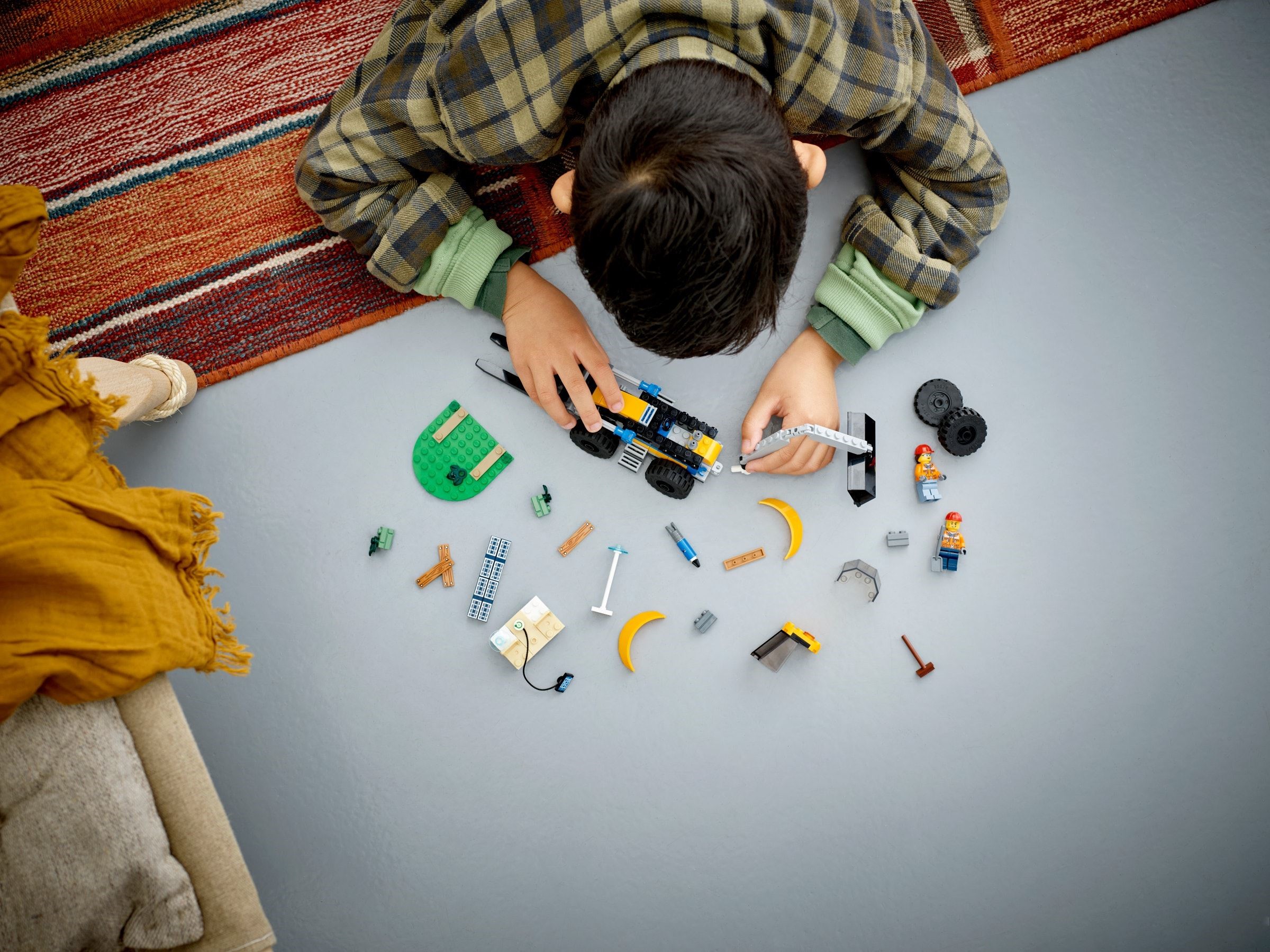 Конструктор LEGO City 60385 148 дет. - фото 8