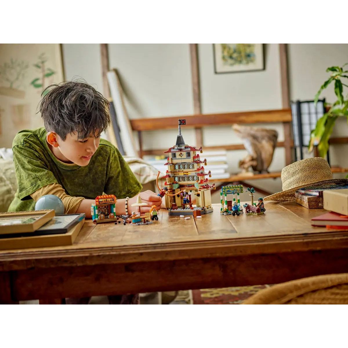 Конструктор LEGO Disney Битва в парке Арлонг 926 дет. - фото 10