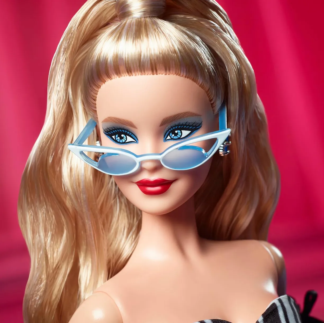 Кукла классическая Barbie HRM58 - фото 6