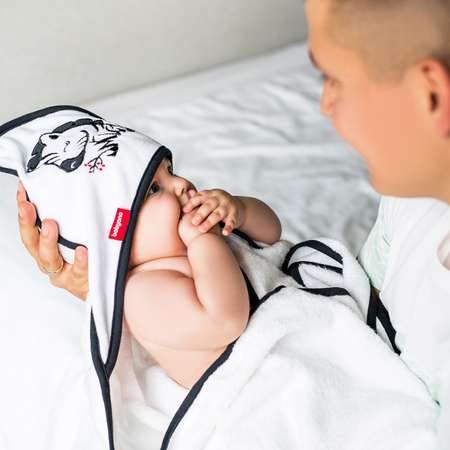 Полотенце Babyono махровое бамбуковое 85х85 см с пояском для безопасности. Арт.343/01 белое/ зебра