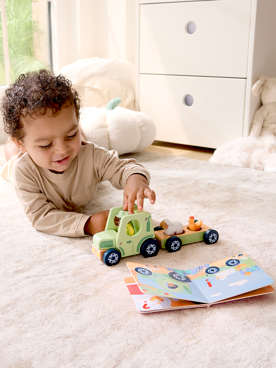 Изображение товара Игровой набор Hape Фермерские приключения для малышей от 1 года