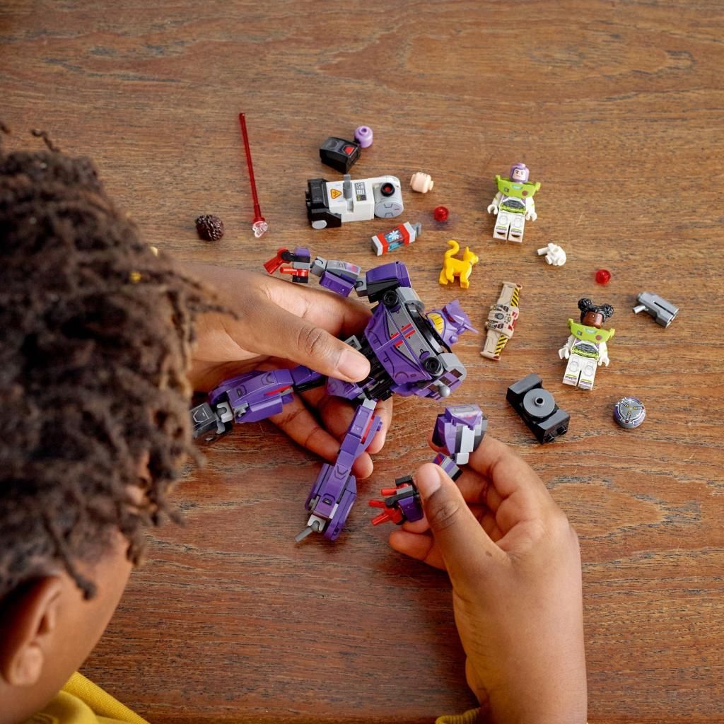 Конструктор LEGO Lightyear Zurg Battle блочный - фото 9