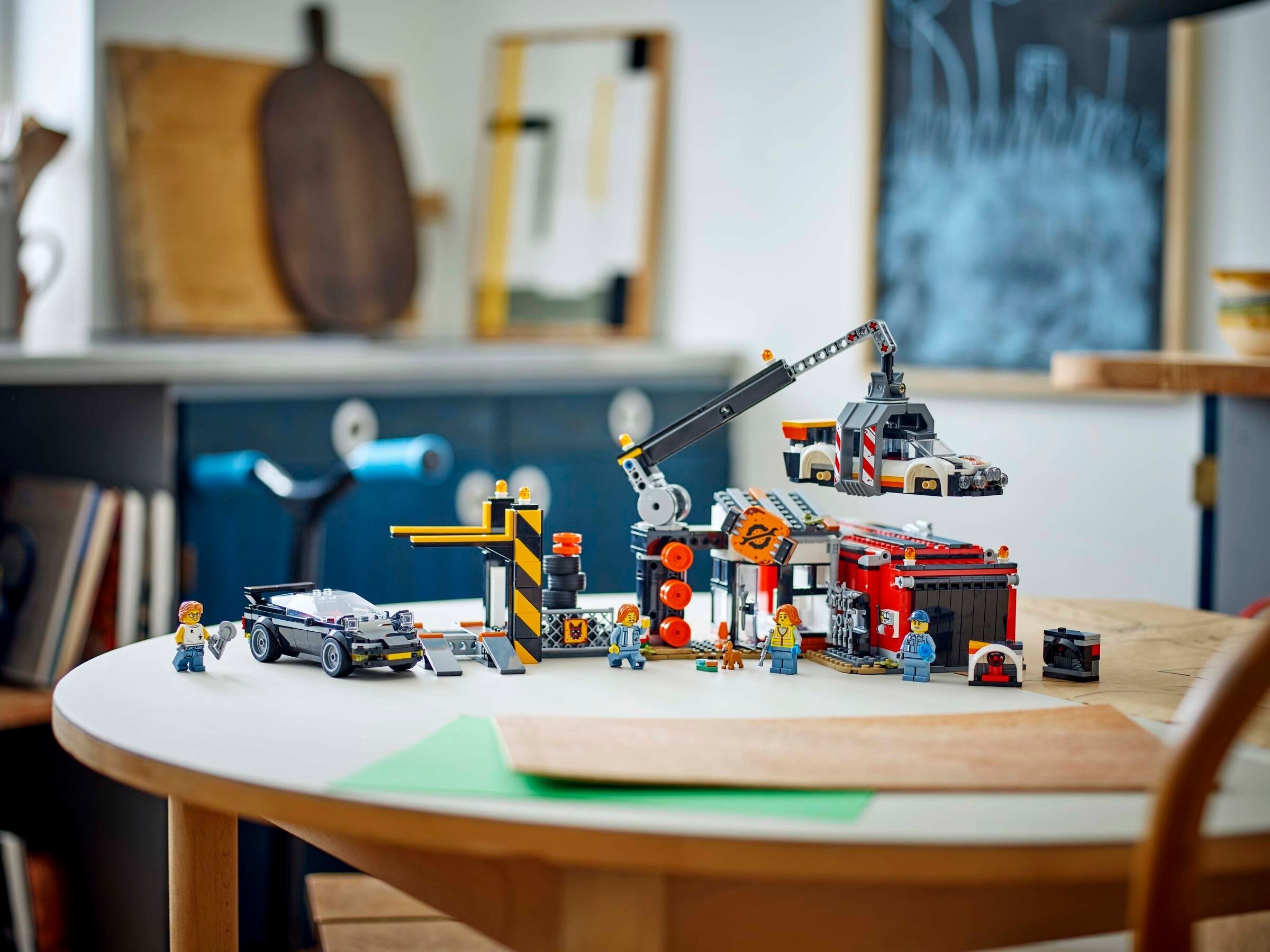 Конструктор LEGO City 60472 871 дет. - фото 6