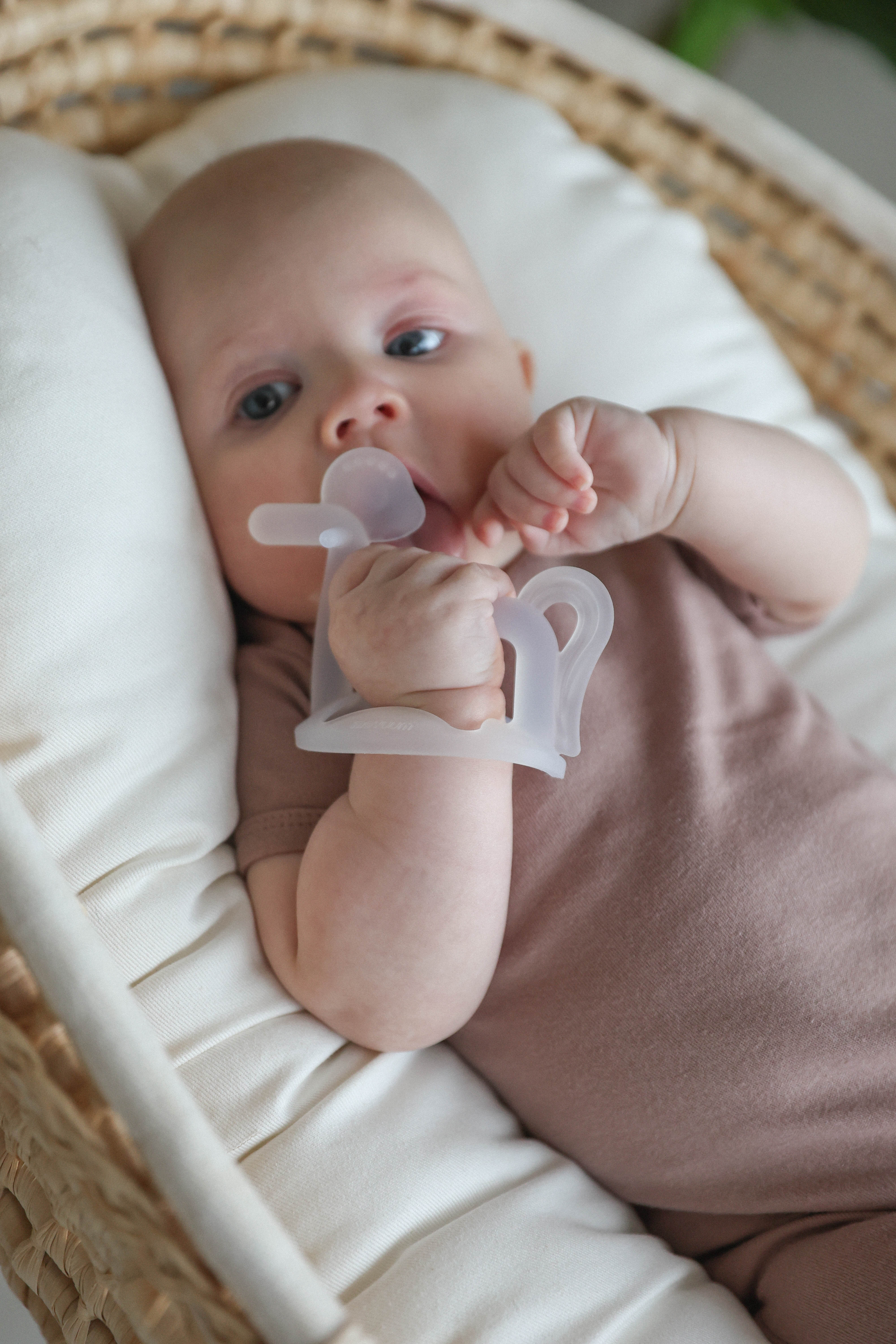 Прорезыватель MOYUUM Пони прозрачный - фото 13